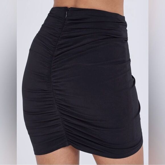 NY&Co X Gabrielle Union Draped Zipper Detail Mini Skirt - Picture 2 of 15
